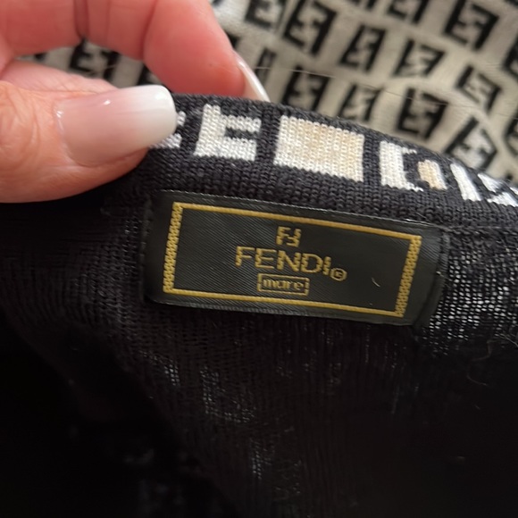 Authentic Fendi zucca shirt - Picture 3 of 11